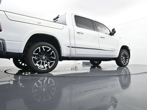 Used 2025 RAM 1500 Limited AWD/4WD image 37