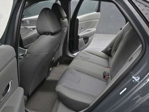 New 2026 Hyundai Elantra SE FWD image 15