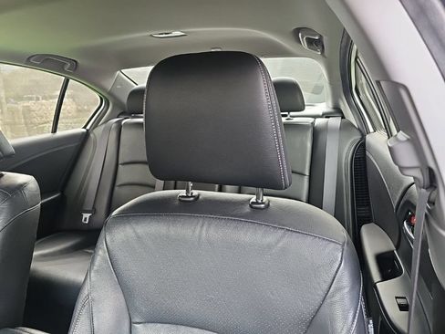Used 2017 Honda Accord EX-L image 10