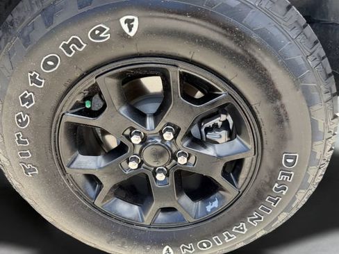 Used 2025 Jeep Wrangler Sport AWD/4WD image 36