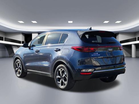 Used 2021 Kia Sportage LX image 3