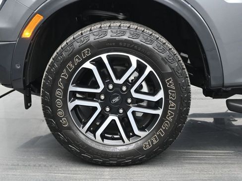 Used 2024 Ford Ranger Lariat w/ FX4 Off-Road Package image 23