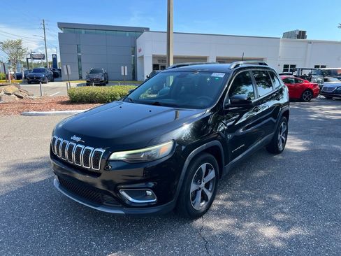 Used 2019 Jeep Cherokee Limited FWD image 16