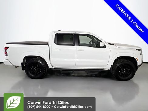 Used 2024 Nissan Frontier SV w/ Tow Package AWD/4WD image 17