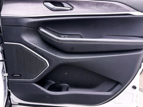 Used 2021 Jeep Grand Cherokee L Limited w/ Luxury Tech Group II image 37