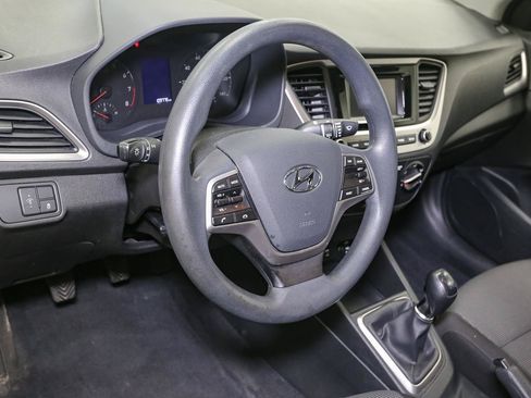 Used 2018 Hyundai Accent SE FWD image 22