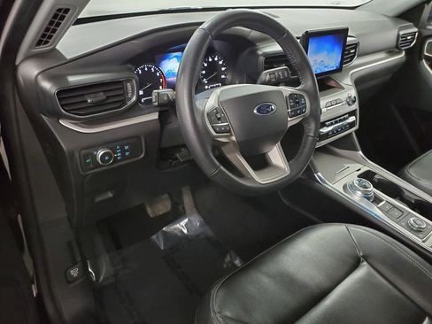 Used 2020 Ford Explorer XLT w/ Equipment Group 202A image 10