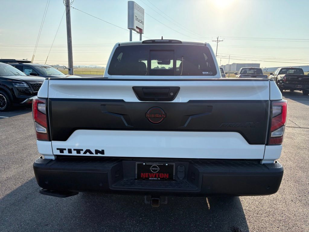 Used 2024 Nissan Titan PRO-4X w/ Pro-4x Convenience Package AWD/4WD image 6