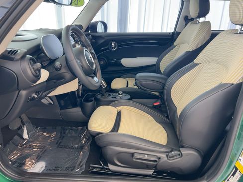 Certified 2023 MINI Cooper SE image 5