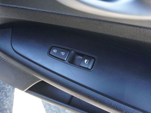 Used 2019 Kia Forte LXS FWD image 27