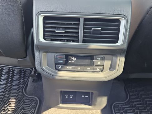 Used 2024 Volkswagen Atlas SEL Premium R-Line AWD/4WD image 11