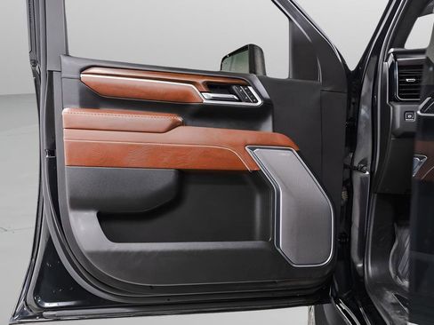 Used 2025 GMC Sierra 2500 Denali Ultimate AWD/4WD image 24