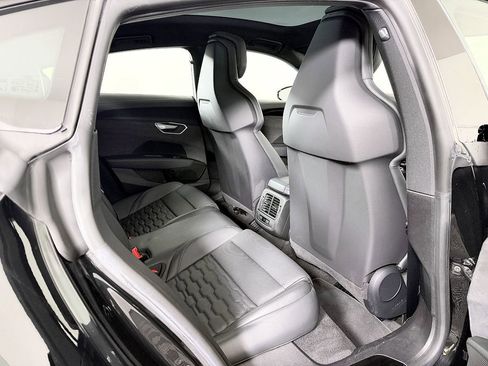 Used 2022 Audi e-tron GT Premium Plus w/ Performance Package image 41