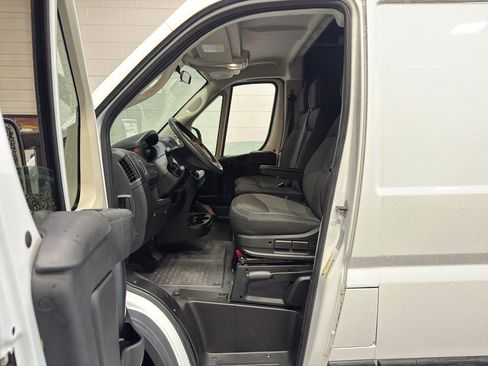 Used 2017 RAM ProMaster 2500 w/ Mopar Trailer Tow Group FWD image 10