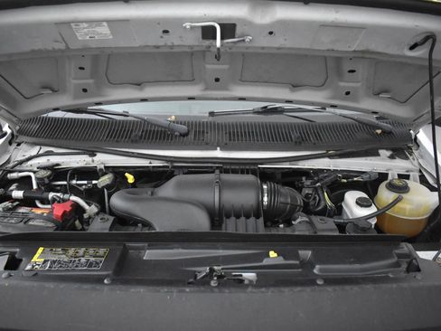 Used 2014 Ford E-250 and Econoline 250 w/ Commercial Cargo Van Package image 17