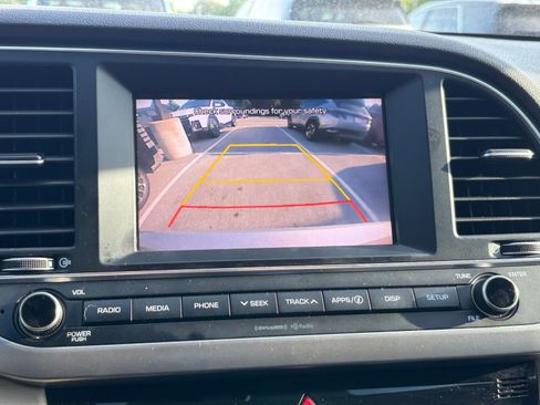 Used 2018 Hyundai Elantra Value Edition FWD image 10