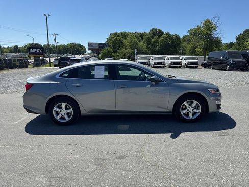 Used 2024 Chevrolet Malibu LT FWD image 6