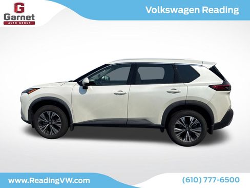 Used 2021 Nissan Rogue SV w/ Premium Package AWD/4WD image 2