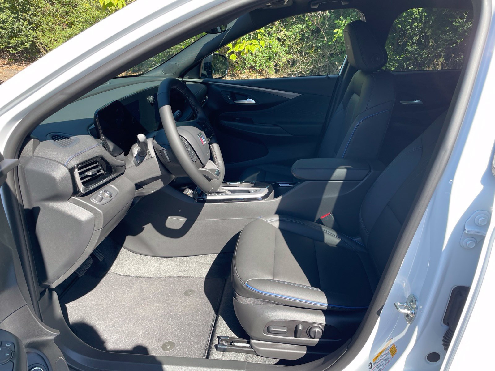 New 2026 Buick Envista Sport Touring w/ Convenience I Package FWD image 13
