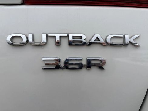 Used 2017 Subaru Outback 3.6R Limited image 30