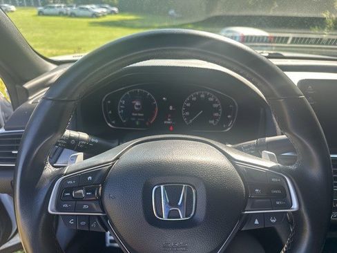 Used 2022 Honda Accord Sport image 4