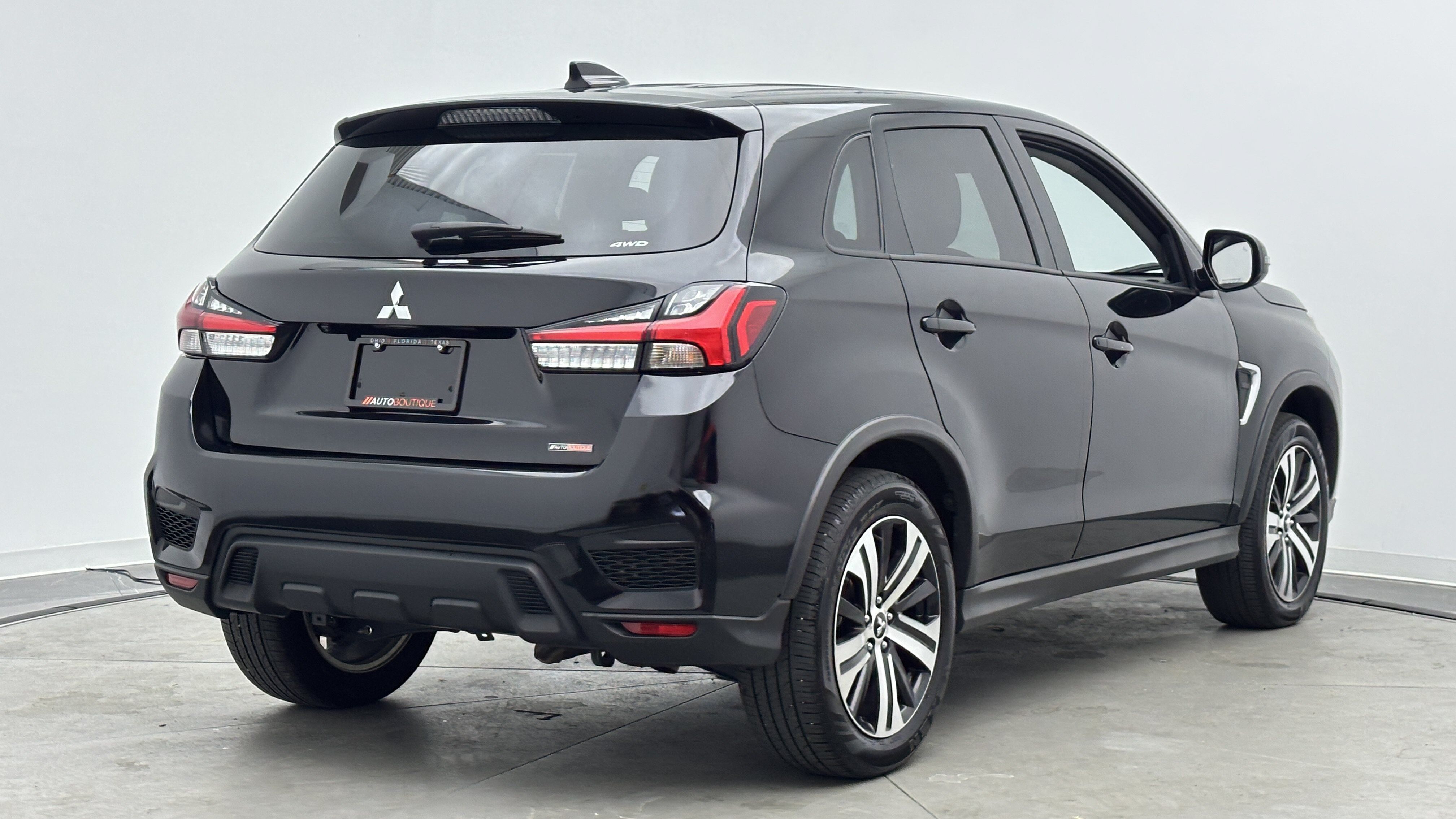 Used 2026 Mitsubishi Outlander Sport SE AWD/4WD image 7