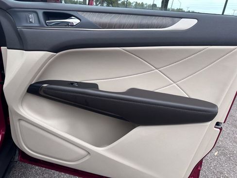 Used 2018 Lincoln MKC Reserve image 36