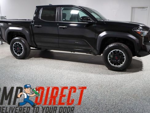 Used 2024 Toyota Tacoma TRD Off-Road AWD/4WD image 6
