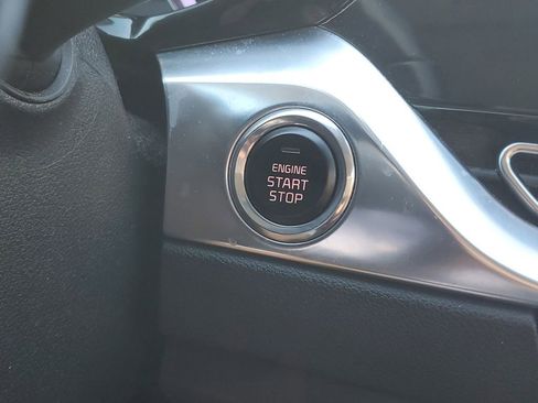 Used 2020 Kia Niro LXS image 32