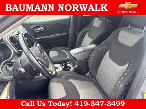 Used 2014 Jeep Cherokee Latitude AWD/4WD image 20