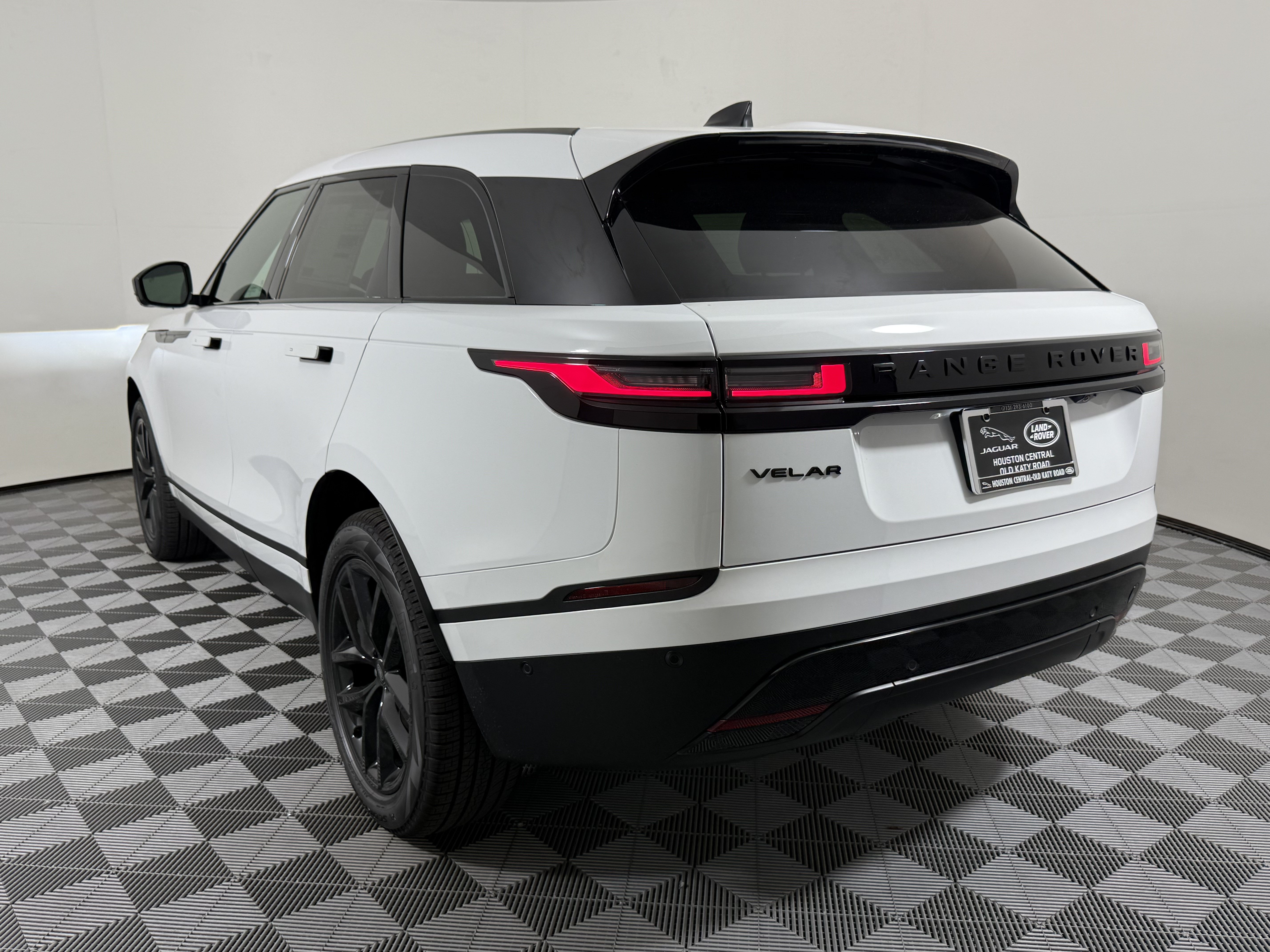 New 2026 Land Rover Range Rover Velar S AWD/4WD image 3