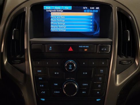 Used 2015 Buick Verano FWD image 25