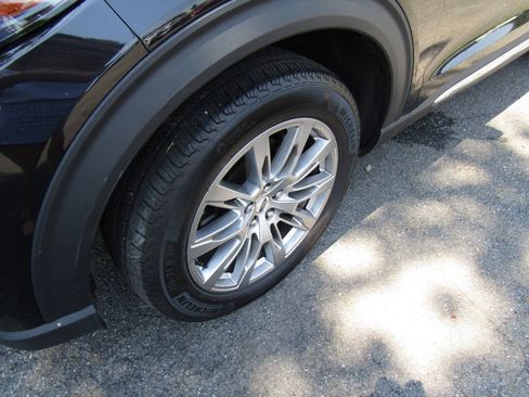 Used 2025 Ford Explorer Active w/ Active Comfort Package AWD/4WD image 32