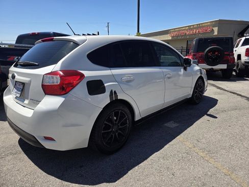 Used 2012 Subaru Impreza 2.0i Premium w/ All-Weather Pkg AWD/4WD image 4