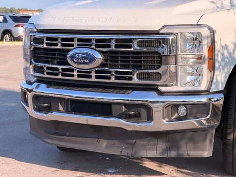 Used 2025 Ford F250 XLT AWD/4WD image 6