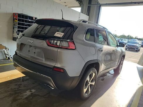 Used 2019 Jeep Cherokee Limited AWD/4WD image 5