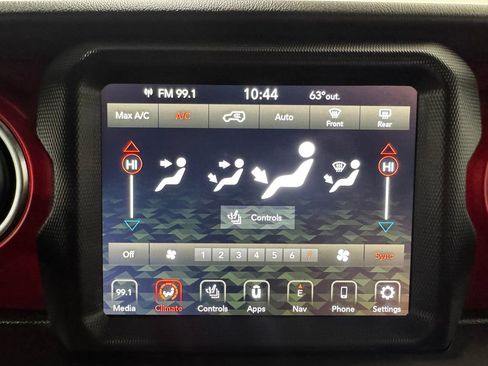 Used 2021 Jeep Wrangler Unlimited Rubicon w/ Uconnect 4C Nav & Sound Group AWD/4WD image 35