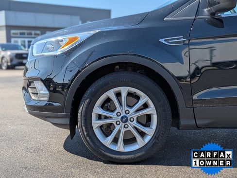 Used 2018 Ford Escape SE w/ SE Sync 3 Package AWD/4WD image 11