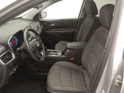 Used 2020 Chevrolet Equinox LT FWD image 17