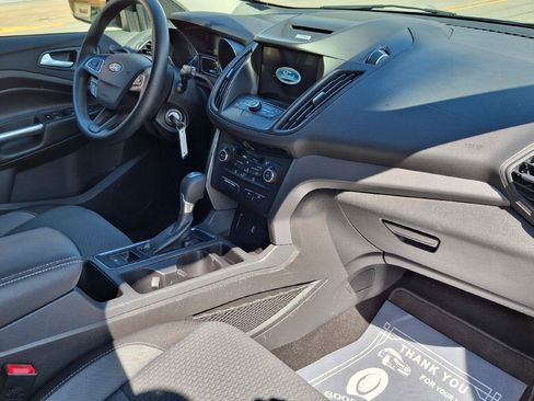 Used 2017 Ford Escape SE w/ Equipment Group 201A AWD/4WD image 11