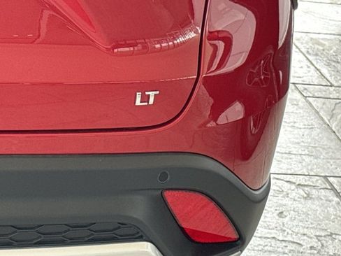 New 2026 Chevrolet Trax LT w/ Driver Confidence Package FWD image 8