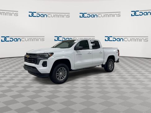 New 2026 Chevrolet Colorado LT w/ LT Convenience Package AWD/4WD image 4