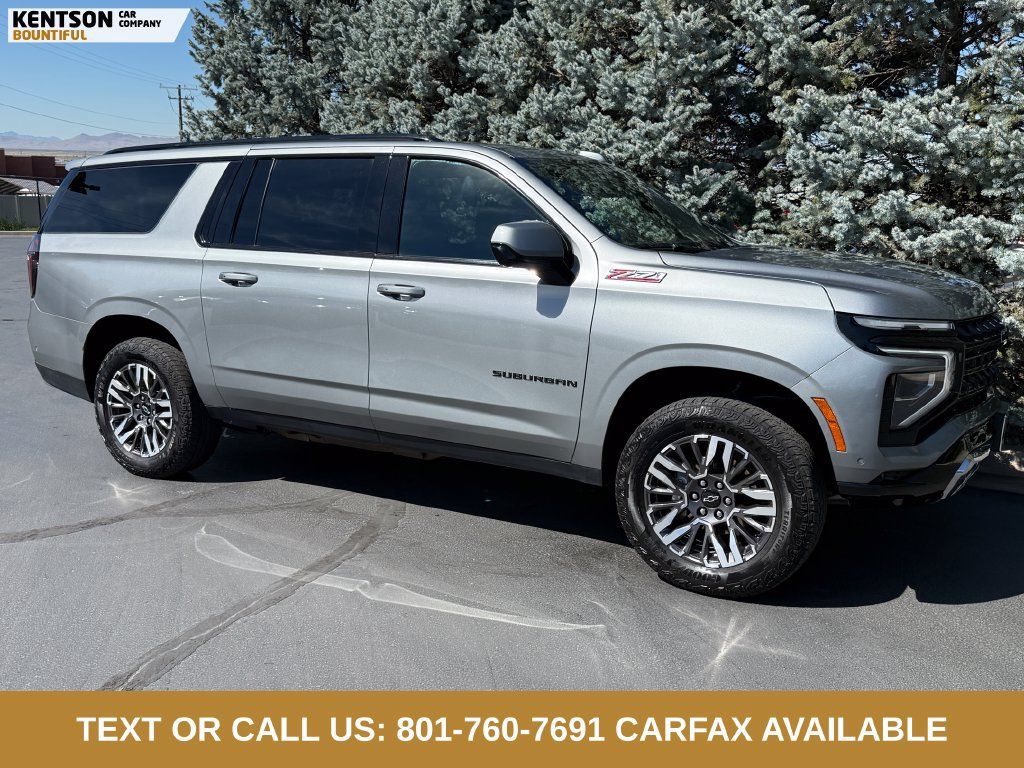 Used 2025 Chevrolet Suburban Z71 AWD/4WD image 11