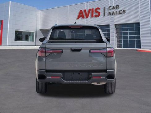 Used 2025 Hyundai Santa Cruz SEL FWD image 7