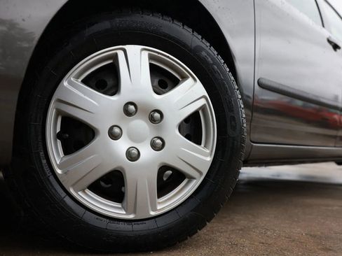 Used 2005 Toyota Corolla S image 30