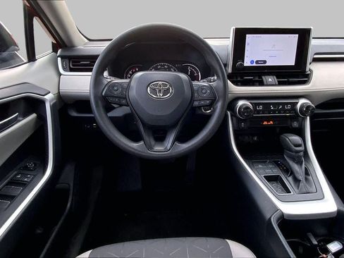 Used 2025 Toyota RAV4 XLE FWD image 6
