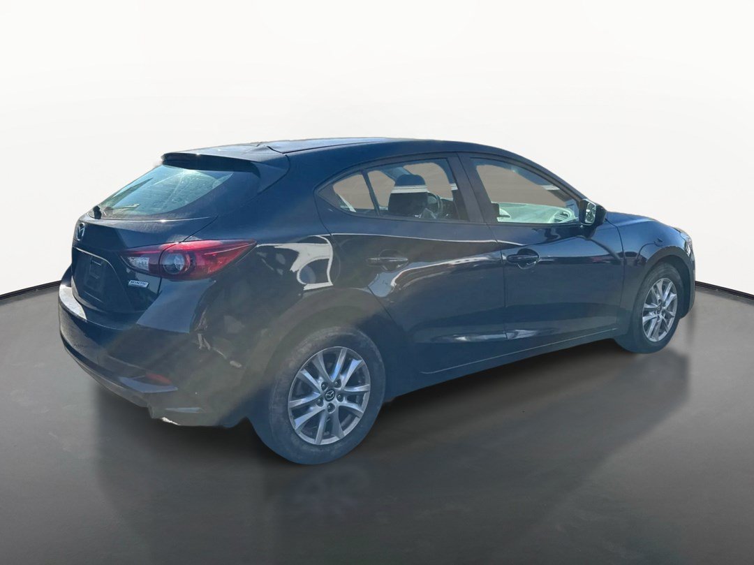 Used 2017 MAZDA MAZDA3 Sport FWD image 3