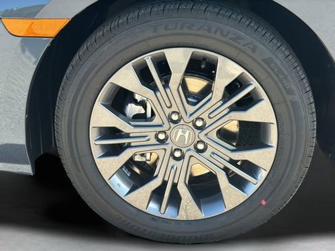 New 2026 Honda Odyssey Touring image 7