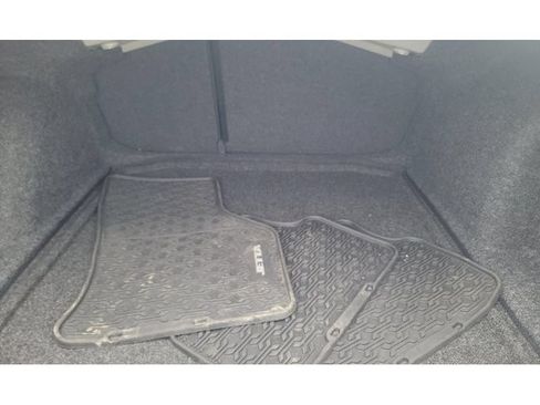 Used 2024 Volkswagen Jetta SE w/ Panoramic Sunroof Package FWD image 12