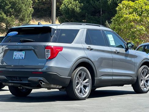 Certified 2023 Ford Explorer XLT w/ Equipment Group 202A AWD/4WD image 5